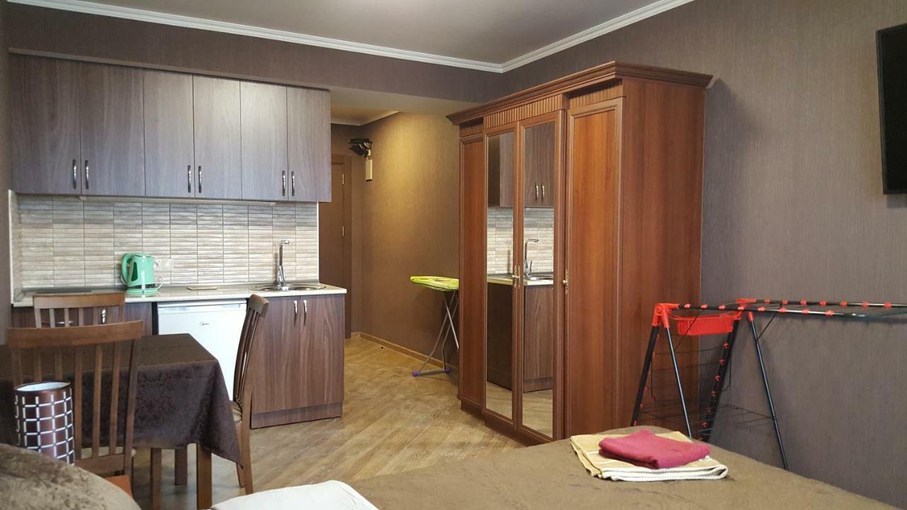 Mimino Apartment Deluxe First Line Батумі Екстер'єр фото