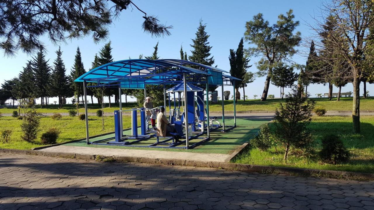 Mimino Apartment Deluxe First Line Батумі Екстер'єр фото