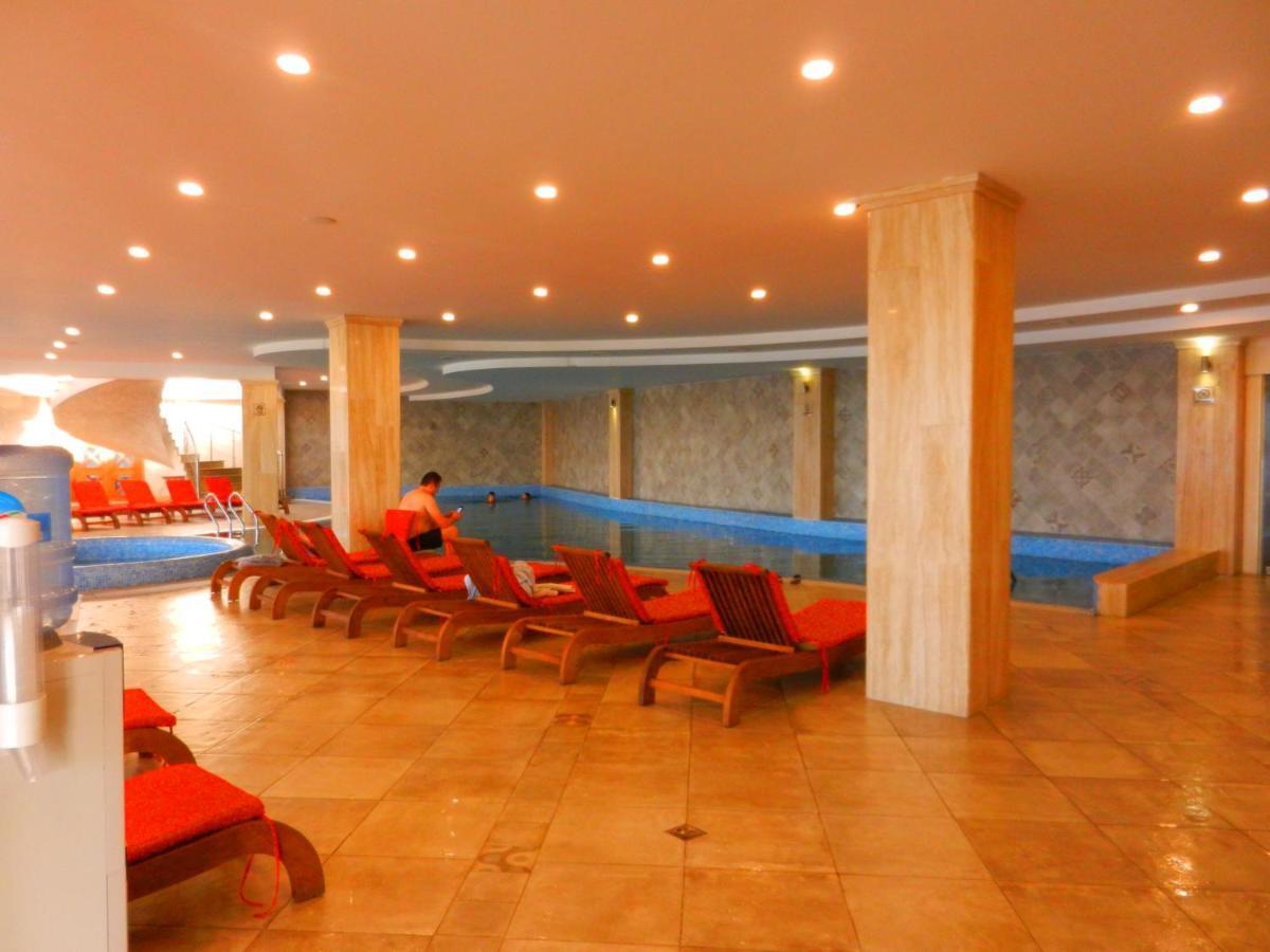 Mimino Apartment Deluxe First Line Батумі Екстер'єр фото